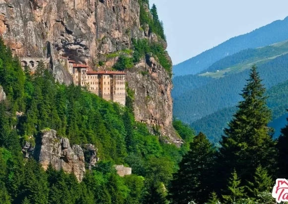 Trabzon’da Görülmesi Gereken Kilise, Manastır ve Camiler 2023